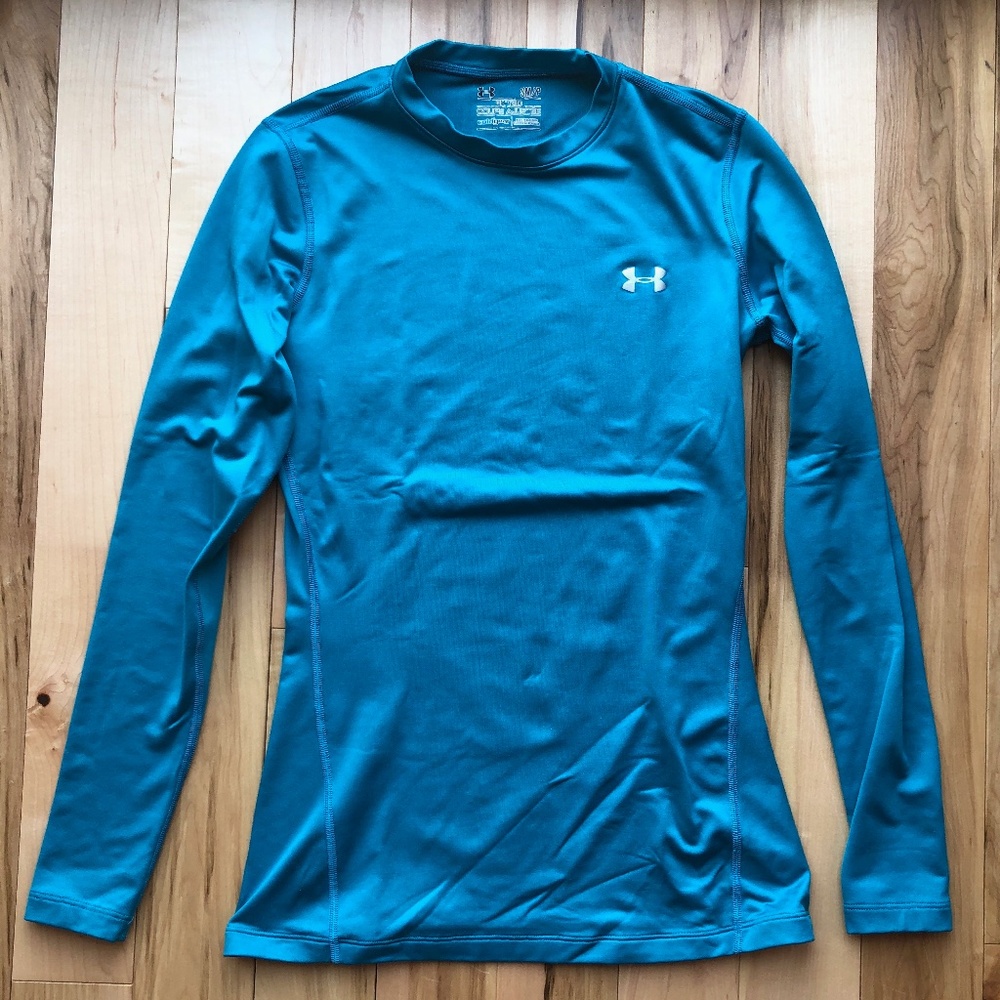 UNDER ARMOUR long sleeve top‎
